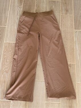 Wide-Leg Scrub Pants